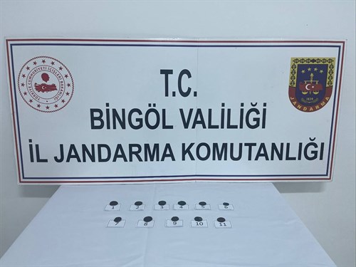 Jandarma Ekipleri 11 Adet Eski Sikke Ele Geçirdi