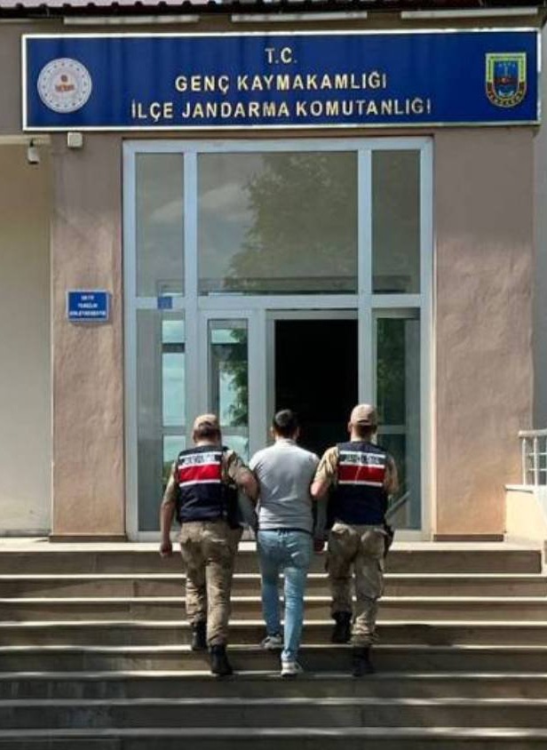 Bingöl’de Jandarma Hapis Cezası Bulunan 2 Şüpheli Şahsı Yakaladı